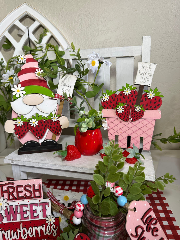 Strawberry Patch Lane 🍓