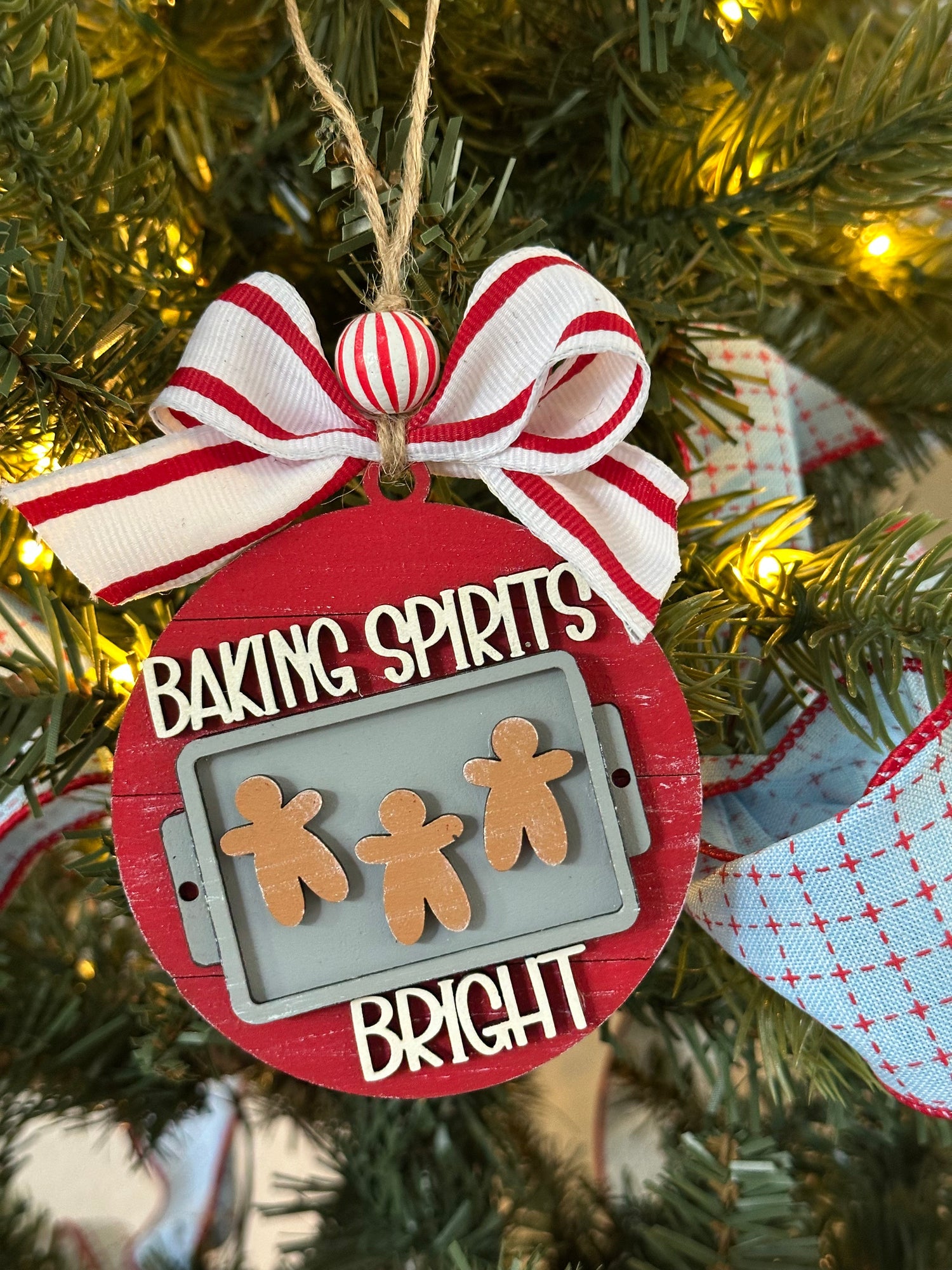 Handmade ornaments that add a little extra joy to the season. From cheerful designs to personalized keepsakes and festive gift card holders, every piece is crafted with love—perfect for gifting, decorating, and creating meaningful holiday moments. 🎄✨