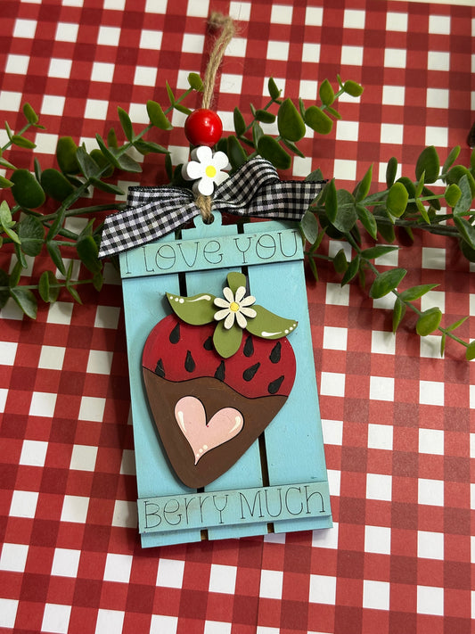 DIY Chocolate-Dipped Strawberry Tag/Gift Card Holder